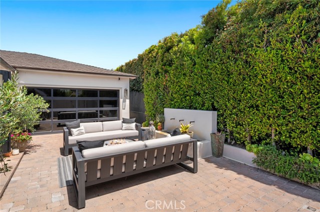 620 Brooks Street, Laguna Beach CA: https://media.crmls.org/medias/a1887893-8b07-420e-b771-3006210d519c.jpg