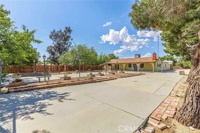 3149 E S Avenue, Palmdale CA: https://media.crmls.org/medias/a188b34e-4ace-416a-9a8e-2cd1b77ba3c6.jpg