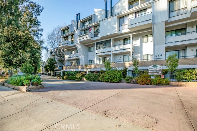 Detail Gallery Image 58 of 66 For 13331 Moorpark St #319,  Sherman Oaks,  CA 91423 - 2 Beds | 2 Baths