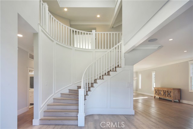 Detail Gallery Image 2 of 12 For 418 Santa Ana Ave, Newport Beach,  CA 92663 - 6 Beds | 5 Baths