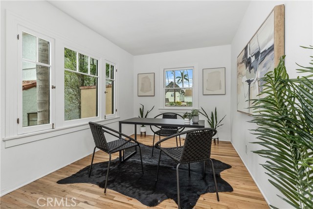 Detail Gallery Image 8 of 35 For 261 Granada Ave, Long Beach,  CA 90803 - 4 Beds | 2/1 Baths