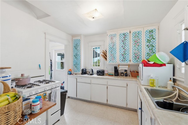 922 S PCH Kitchen 922 S PCH Kitchen