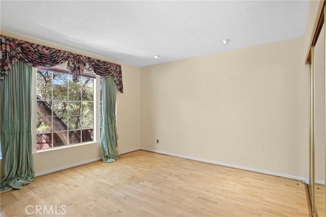 Detail Gallery Image 28 of 50 For 809 Highland Dr, La Canada Flintridge,  CA 91011 - 5 Beds | 5 Baths