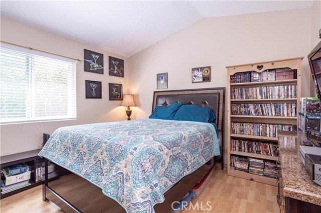 Detail Gallery Image 24 of 39 For 28412 Fig Ct, Saugus,  CA 91390 - 4 Beds | 2/1 Baths