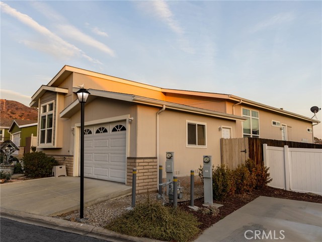 15455 Glenoaks Boulevard, 69 photo 3