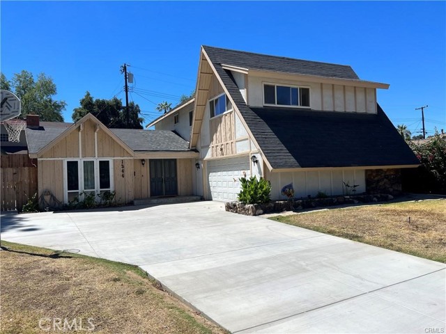 1344 Morrison Dr, Redlands CA: https://media.crmls.org/medias/a18b4030-ae13-4b8f-b651-efd91a3b4f30.jpg