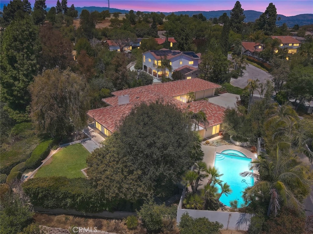 https://media.crmls.org/medias/a18b561a-c698-4a87-af33-45e6c1203da0.jpg?preset=X-Large