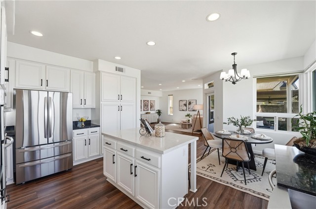 Detail Gallery Image 15 of 56 For 21581 Hummingbird, Rancho Santa Margarita,  CA 92679 - 5 Beds | 3/1 Baths