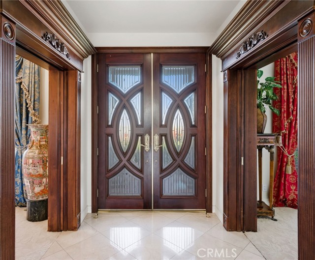 Detail Gallery Image 4 of 63 For 20976 Bentley Dr, Perris,  CA 92570 - 5 Beds | 3/1 Baths