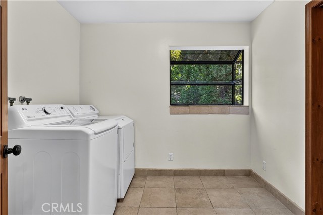 279 S Cumberland, Lake Arrowhead, CA 92352