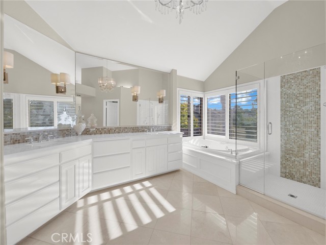 125 Heath Meadow Place, Simi Valley CA: https://media.crmls.org/medias/a18d8bd5-777f-43a0-9fb4-3f62f3336200.jpg