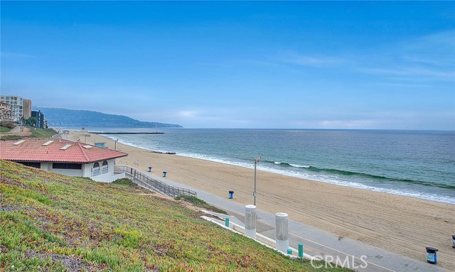 302 Catalina Avenue, Redondo Beach, California 90277, 3 Bedrooms Bedrooms, ,3 BathroomsBathrooms,Residential,Sold,Catalina,SB21260483