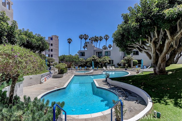 510 The Village, Redondo Beach, California 90277, 2 Bedrooms Bedrooms, ,2 BathroomsBathrooms,Residential,For Sale,The Village,IN25125306