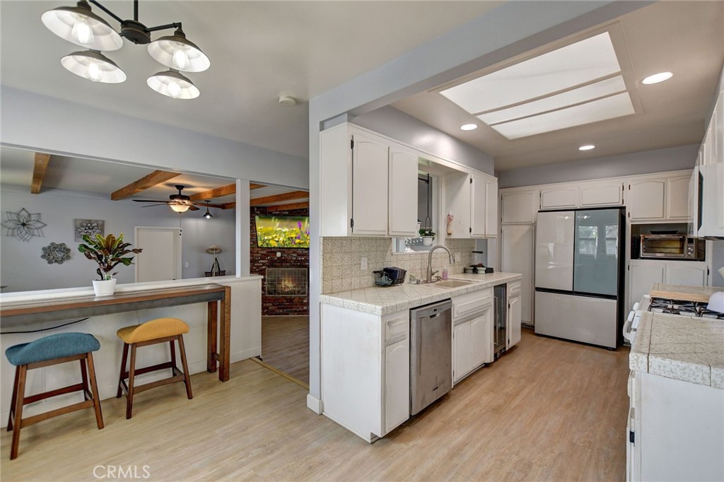 A18F5Edd A3E2 4651 8F49 Ce550089E057 1223 Charvers, Glendora, Ca 91740 &Lt;Span Style='BackgroundColor:transparent;Padding:0Px;'&Gt; &Lt;Small&Gt; &Lt;I&Gt; &Lt;/I&Gt; &Lt;/Small&Gt;&Lt;/Span&Gt;