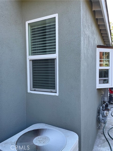 10016 Sophia Avenue, North Hills CA: https://media.crmls.org/medias/a18f9587-c1f3-49d7-aa32-a22ebd0349d9.jpg