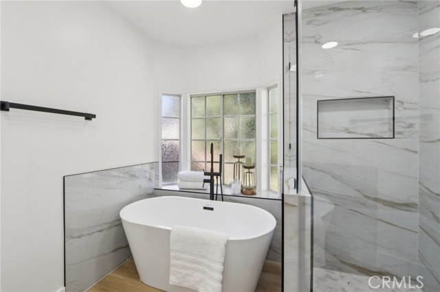 Detail Gallery Image 37 of 49 For 10007 Debra, Granada Hills,  CA 91343 - 4 Beds | 3 Baths