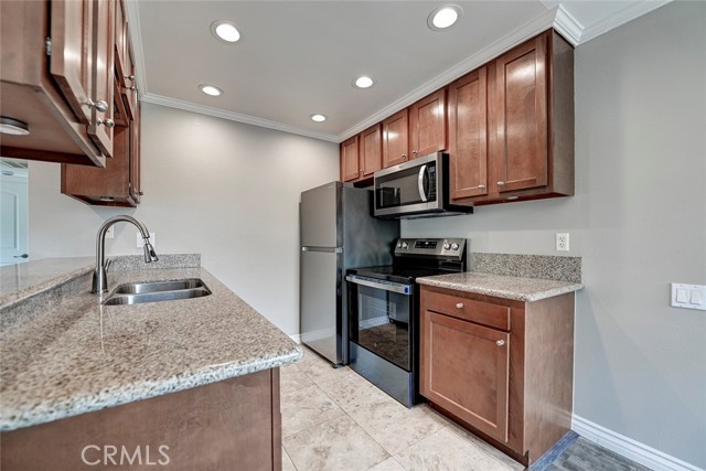 21981 Rimhurst Drive, Lake Forest CA: https://media.crmls.org/medias/a18fbba4-667e-42d0-9c42-195c68737648.jpg