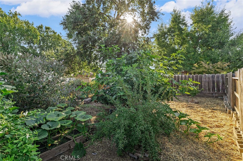 https://media.crmls.org/medias/a190b623-9d7b-47b8-8504-baa27bb582e6.jpg?preset=X-Large