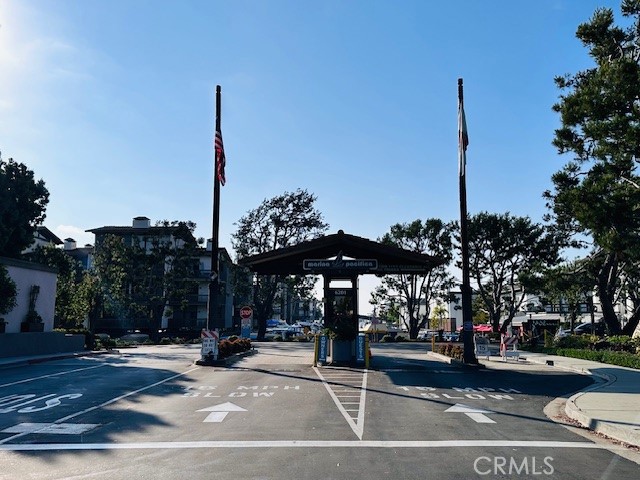 Detail Gallery Image 31 of 31 For 6229 Nw Marina Pacifica Dr, Long Beach,  CA 90803 - 2 Beds | 2/1 Baths