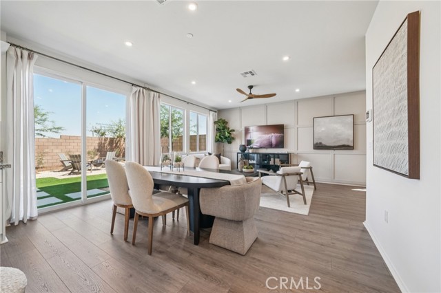 Detail Gallery Image 7 of 52 For 13602 Flying Cloud Way, Victorville,  CA 92394 - 4 Beds | 3 Baths