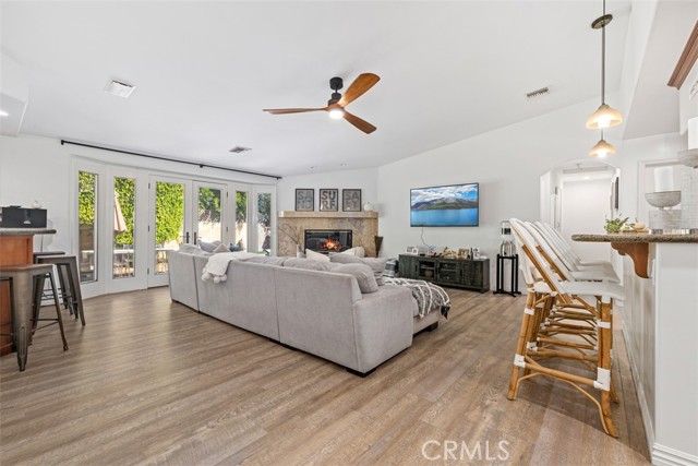 Detail Gallery Image 15 of 41 For 600 Cliff Dr, Newport Beach,  CA 92663 - 5 Beds | 4/1 Baths