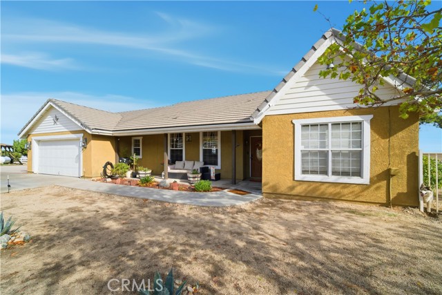 9385 Pinon Hills, Pinon Hills CA: https://media.crmls.org/medias/a1924e99-71bc-4ef5-b07a-aa5566931a25.jpg