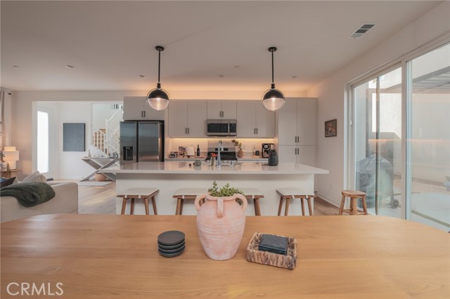 Detail Gallery Image 9 of 27 For 15818 Caterpillar Dr, Fontana,  CA 92336 - 4 Beds | 3 Baths