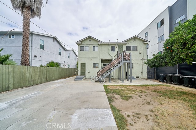 Detail Gallery Image 4 of 23 For 1329 W 37th Dr, Los Angeles,  CA 90007 - 4 Beds | 2 Baths