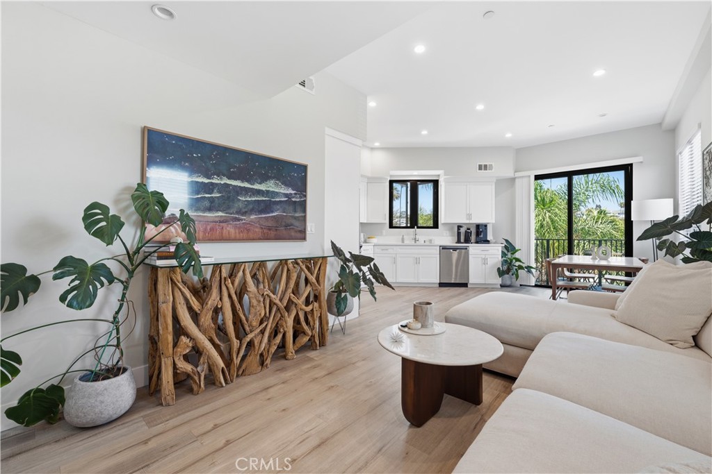 MLS #OC26131277 image #9