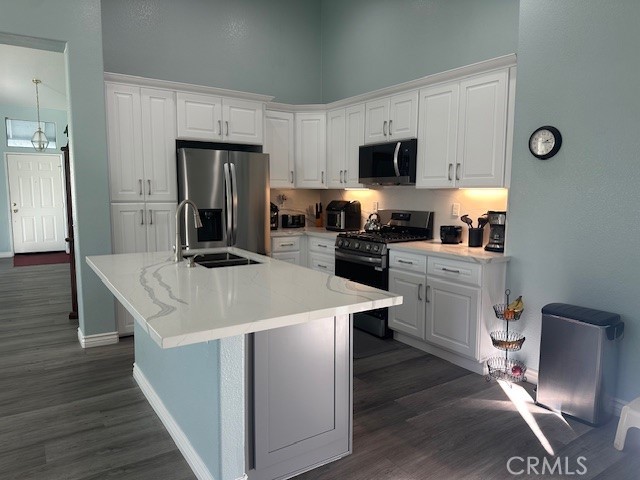 Detail Gallery Image 7 of 21 For 1343 W La Gloria, Rialto,  CA 92377 - 4 Beds | 2 Baths