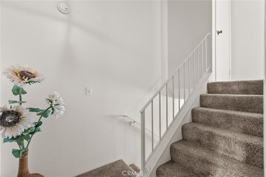 https://media.crmls.org/medias/a1954910-672b-4846-81ba-f28b426d6611.jpg?preset=X-Large