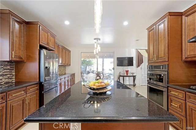 Detail Gallery Image 29 of 55 For 22329 Plummer St, Chatsworth,  CA 91311 - 4 Beds | 5 Baths