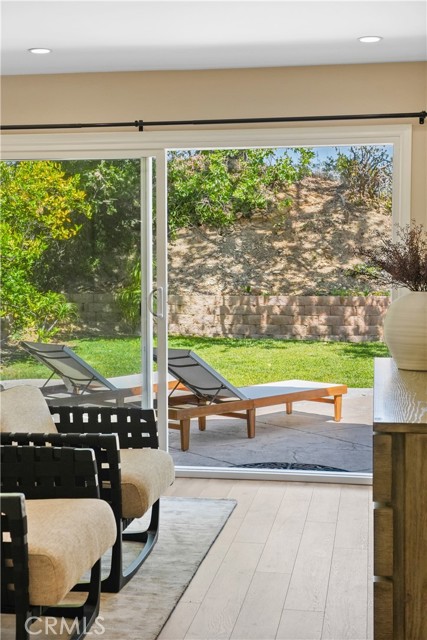 854 Rim Crest, Westlake Village CA: https://media.crmls.org/medias/a195d460-d71c-4258-a55d-4018792bef7a.jpg