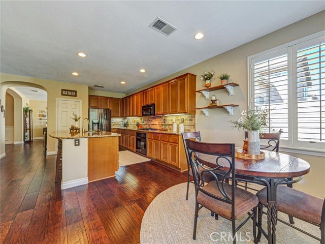 Detail Gallery Image 23 of 51 For 7904 Port Arthur, Corona,  CA 92880 - 4 Beds | 3 Baths