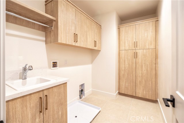 149 Somera, Irvine CA: https://media.crmls.org/medias/a19689d6-8da7-4332-b18a-7f4380b08ebf.jpg