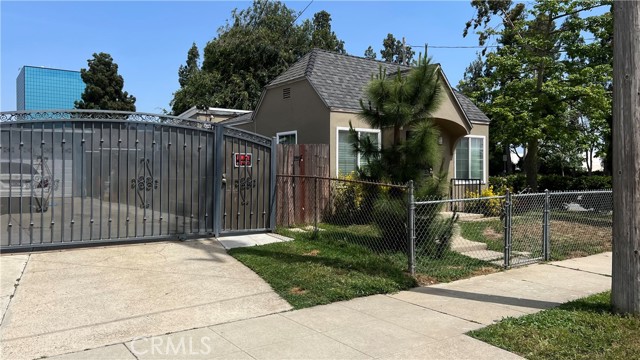 706 S Meridian Avenue, Alhambra CA: https://media.crmls.org/medias/a196c0b6-ef68-48fb-b270-adac4a36fff0.jpg