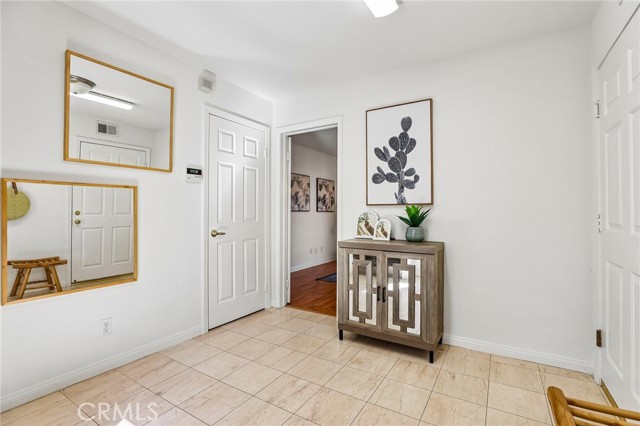 15908 Halldale, B photo 5