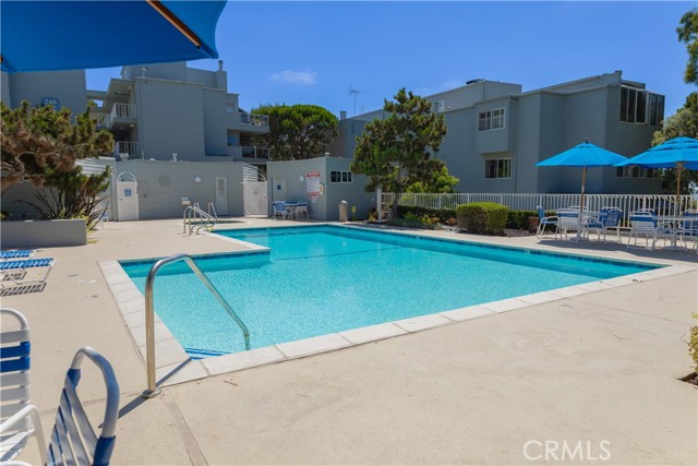 210 The Village, Redondo Beach, California 90277, 2 Bedrooms Bedrooms, 0 ,2 BathroomsBathrooms,Residential,For Sale,The Village,0,DW26180621