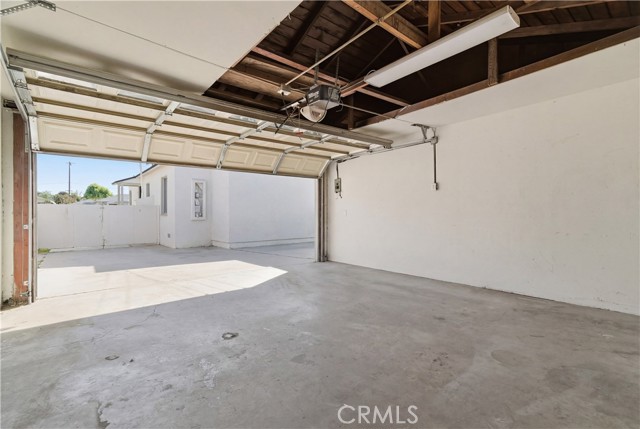 Detail Gallery Image 28 of 32 For 127 W Zane St, Long Beach,  CA 90805 - 3 Beds | 2 Baths