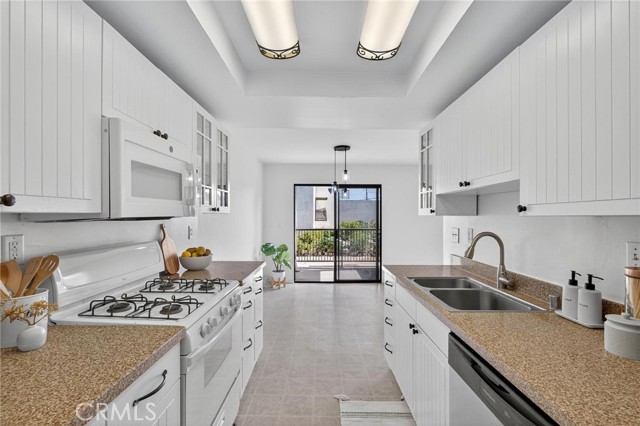 Detail Gallery Image 11 of 33 For 1715 259th Street #4,  Lomita,  CA 90717 - 2 Beds | 1 Baths