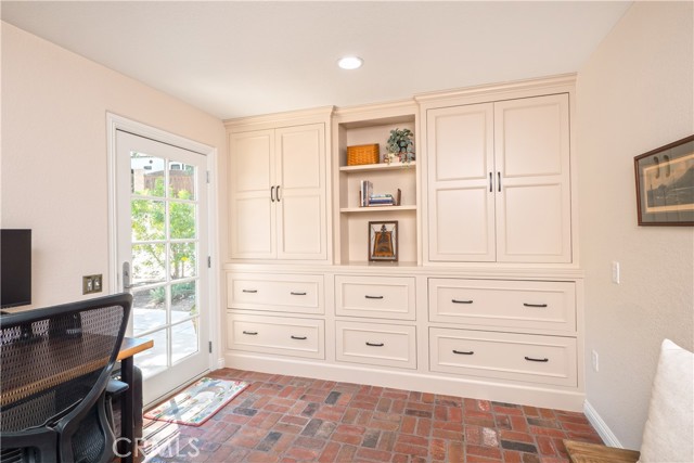 Image 20 of 75 For 2372 Shadow Hill Drive