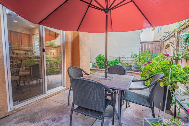Detail Gallery Image 12 of 26 For 24472 Montevista Cir, Valencia,  CA 91354 - 3 Beds | 3 Baths
