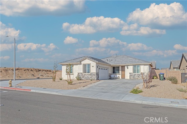 13212 Sixth Ave Avenue, Victorville CA: https://media.crmls.org/medias/a19b4d77-d7c1-4861-9d1b-00e4b80bdd9e.jpg