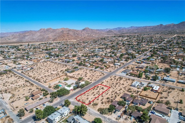 Detail Gallery Image 3 of 7 For 6650 Hillview Rd, Joshua Tree,  CA 92252 - – Beds | – Baths