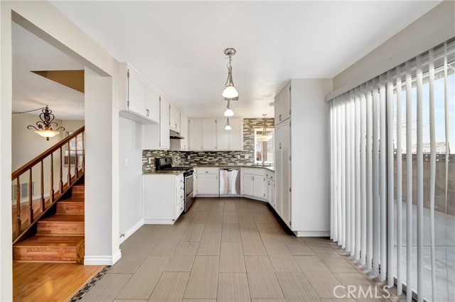 Detail Gallery Image 15 of 54 For 42935 Lemonwood, Lancaster,  CA 93536 - 3 Beds | 3 Baths