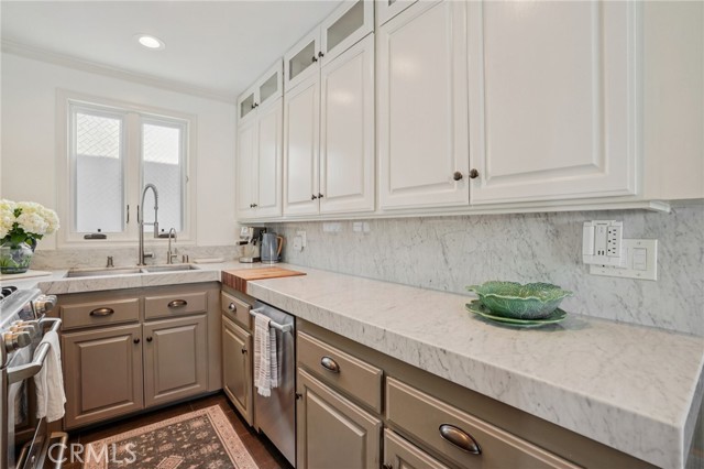 Detail Gallery Image 14 of 41 For 1728 Goodman Ave, Redondo Beach,  CA 90278 - 1 Beds | 1 Baths