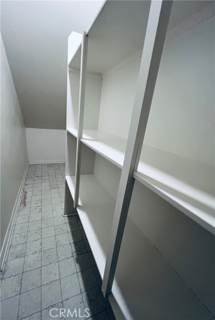 Detail Gallery Image 7 of 22 For 2061 E Sentinel Privado, Ontario,  CA 91764 - 4 Beds | 2/1 Baths