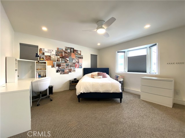 1111 Manhattan Avenue, Hermosa Beach, California 90254, 4 Bedrooms Bedrooms, ,2 BathroomsBathrooms,Residential,Sold,Manhattan,SB23071063