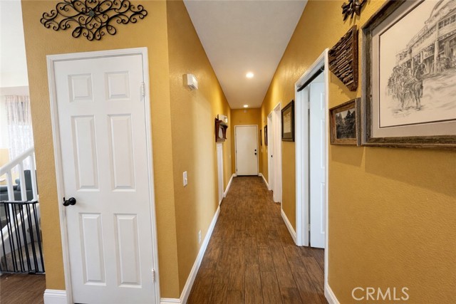 Detail Gallery Image 15 of 40 For 30420 Sequoia Ct, Castaic,  CA 91384 - 5 Beds | 3 Baths