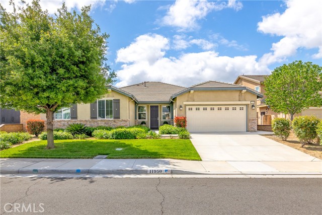 Detail Gallery Image 1 of 42 For 11950 Nuthatch, Jurupa Valley,  CA 91752 - 5 Beds | 3/1 Baths